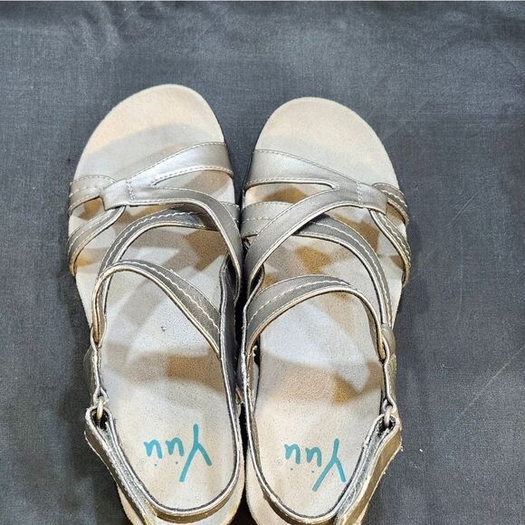 YUU WOMEN'S OPEN-TOE MULTI-STRAPS SLIP-ON SANDAL - Picture 3 of 16